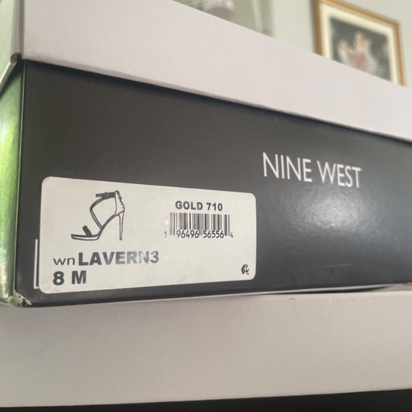 Heels - Picture 3 of 3